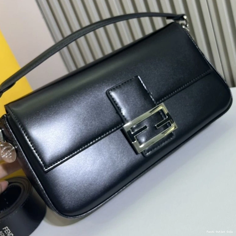 Affordable Black In Fendi Baguette Leather Bag Medium Tiffany Smooth 0811